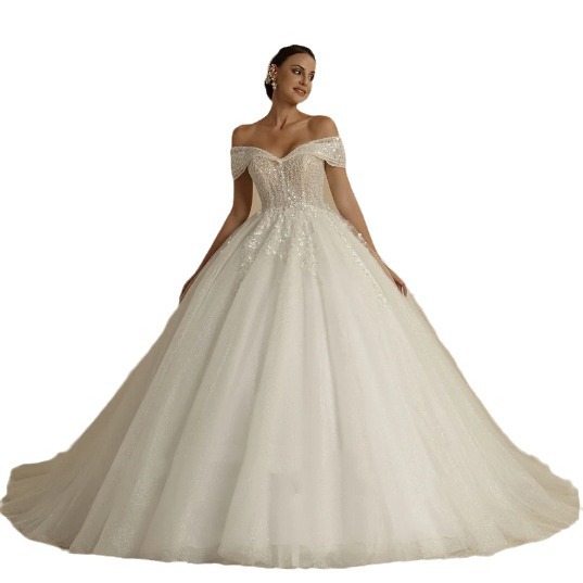 Off-shoulder Figure-hugging Elegant Wedding Dress – photo 2 of 5