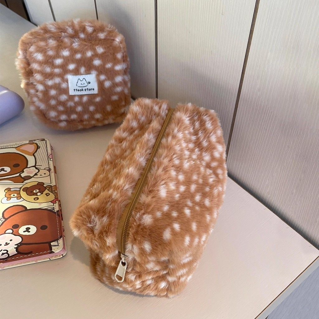 Luxury Plush Fawn-patterned Rectangular Makeup Bag – photo 3 of 5