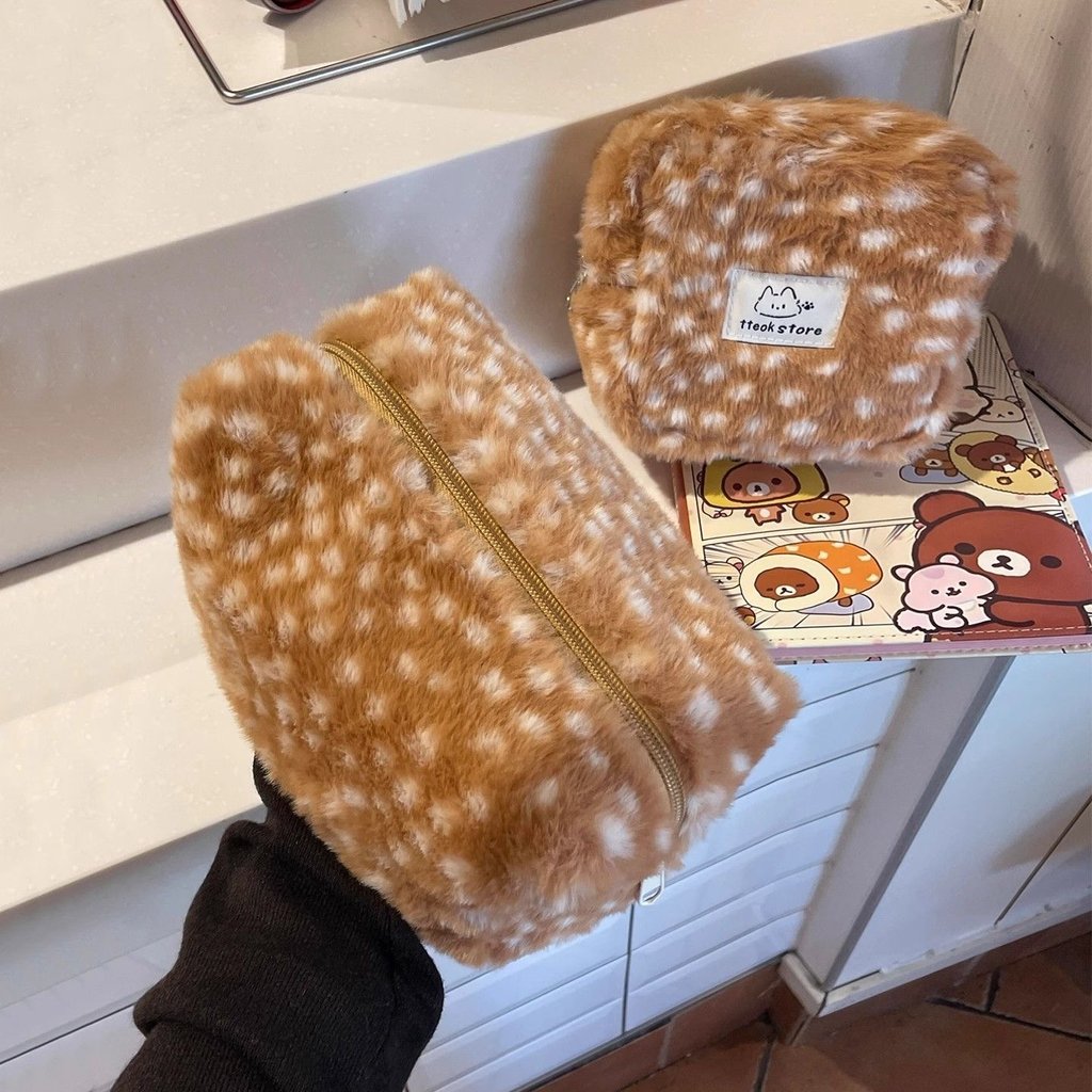 Luxury Plush Fawn-patterned Rectangular Makeup Bag – photo 4 of 5