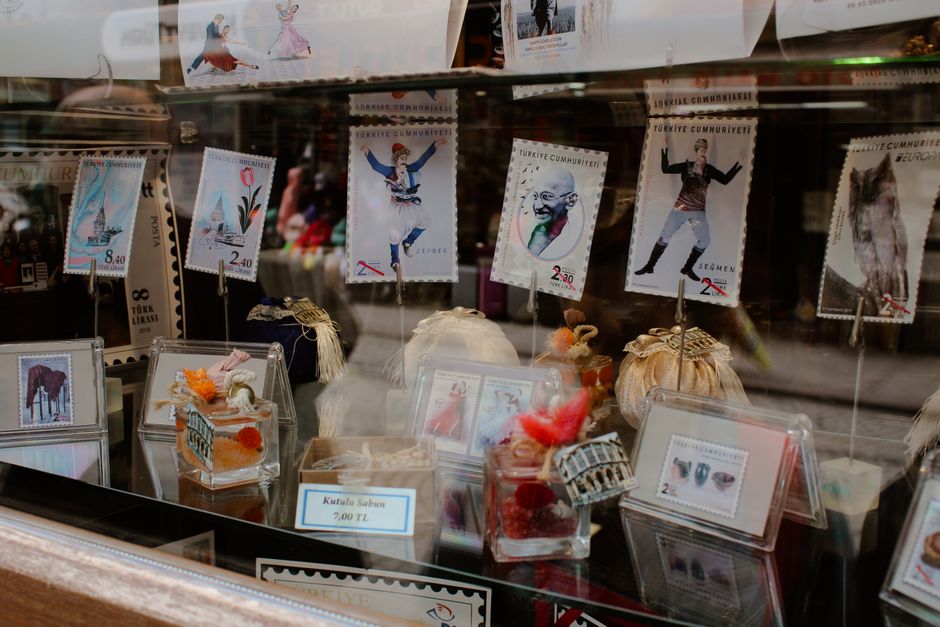 📍 Local spotlight: Flea Market — Williamsburg, Brooklyn Flea Market…
