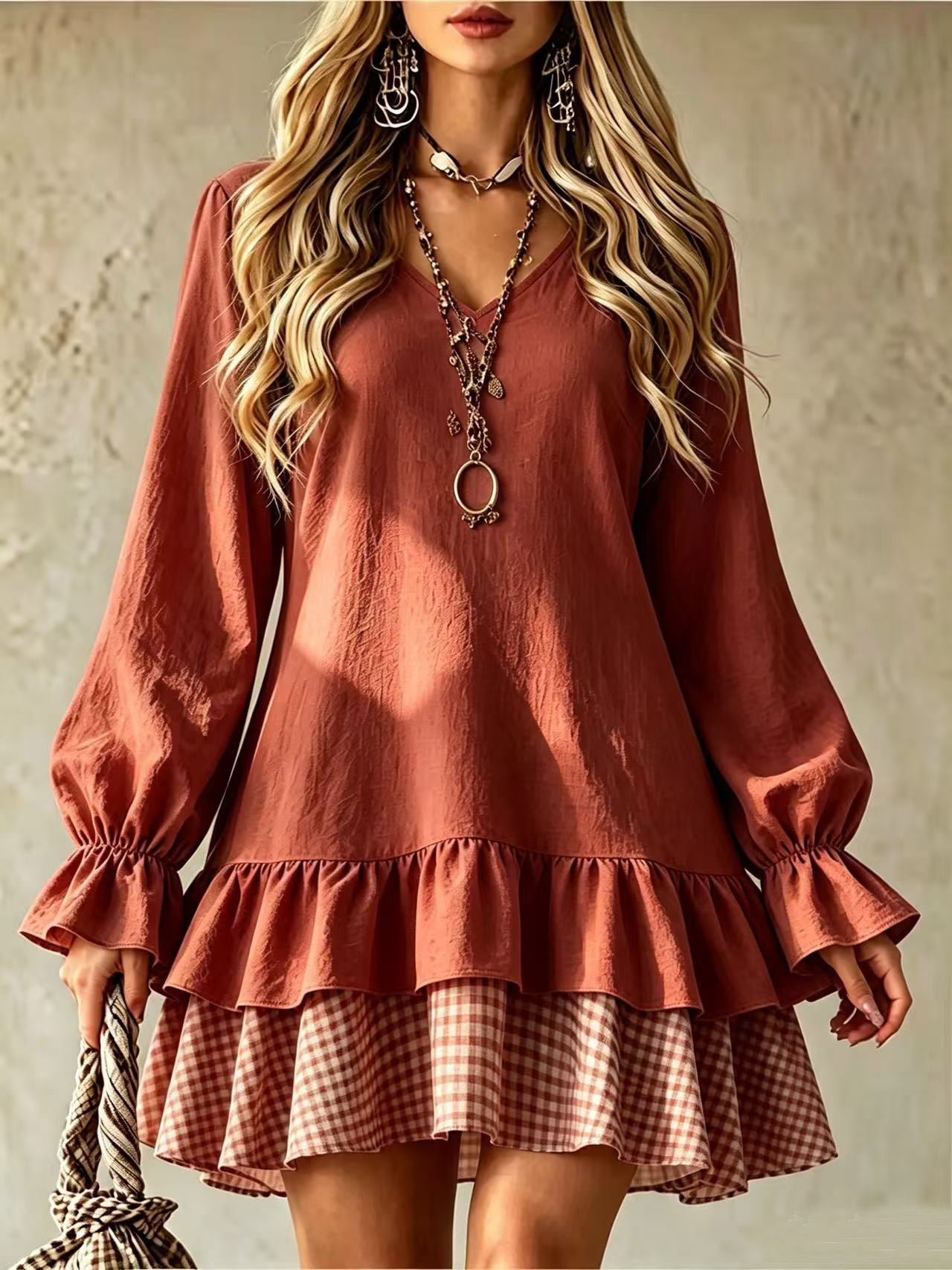 V-neck Spliced Long-sleeve Dress With A Ruffled Hem – photo 3 of 5