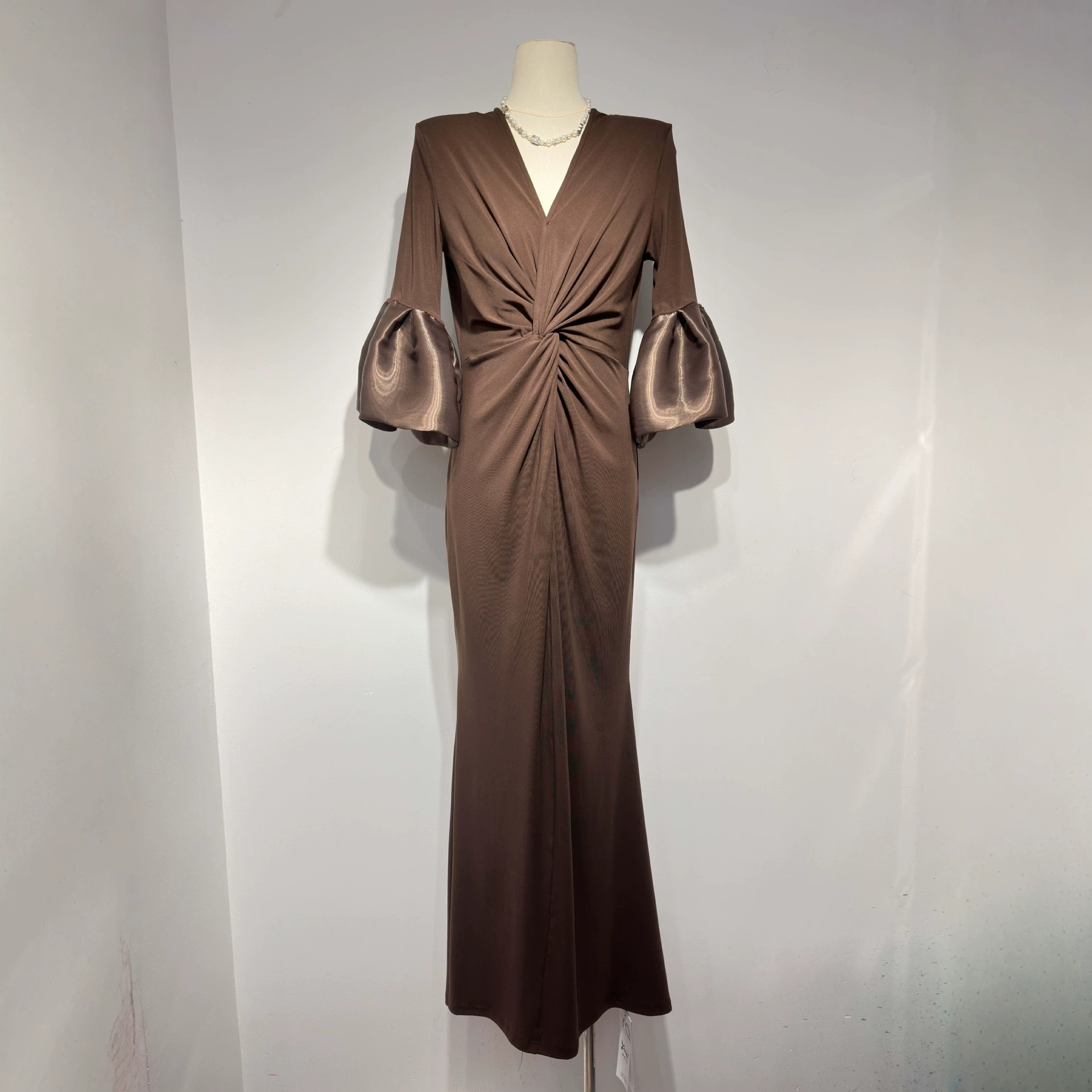 Women's Fishtail Dress With Puff Sleeves And A Slim Fit – photo 5 of 5